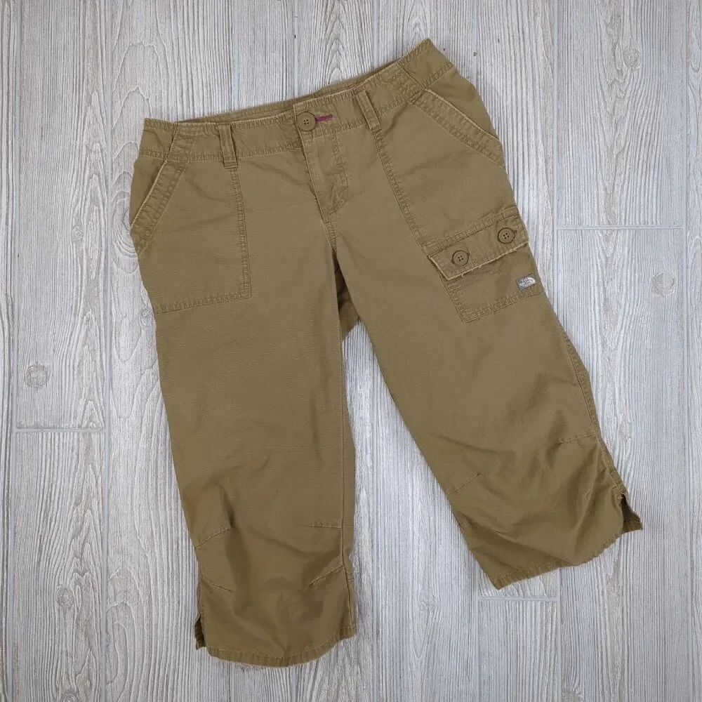 The North face Women's 8 Khaki Tan Cargo Style Hiking Outdoor Capris Pants